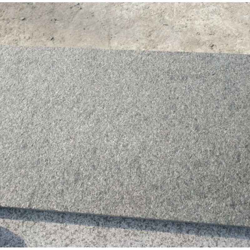 China Dark Grey Flamed Granite Tile