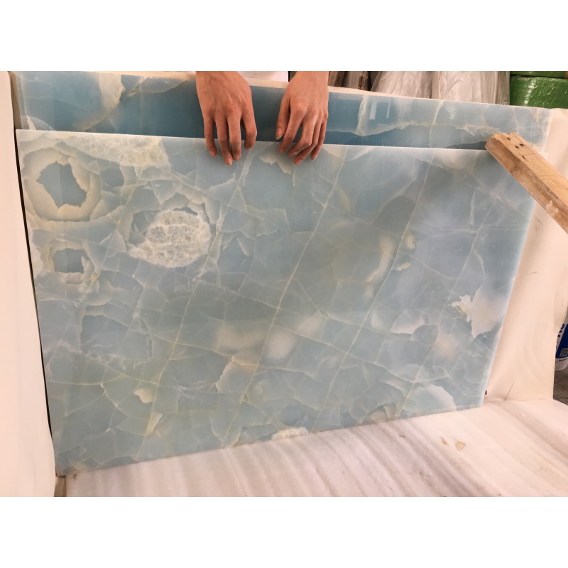 Backlit Crystal Blue Onyx Tile